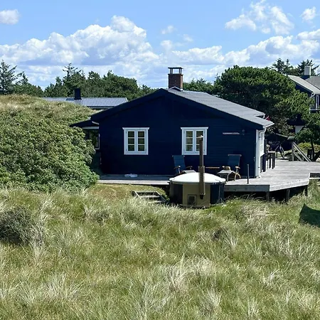 Summer House With Wilderness Bath Near Henne Oksbøl