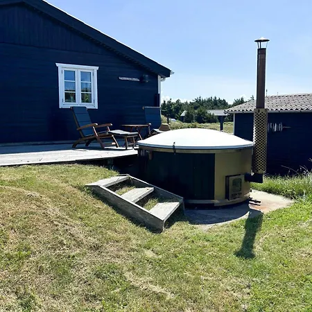 Summer House With Wilderness Bath Near Henne *