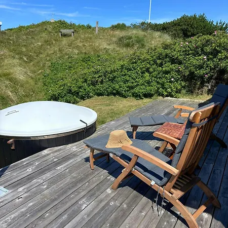 Summer House With Wilderness Bath Near Henne Oksbøl